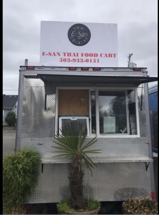 Esan Thai food cart in Vancouver